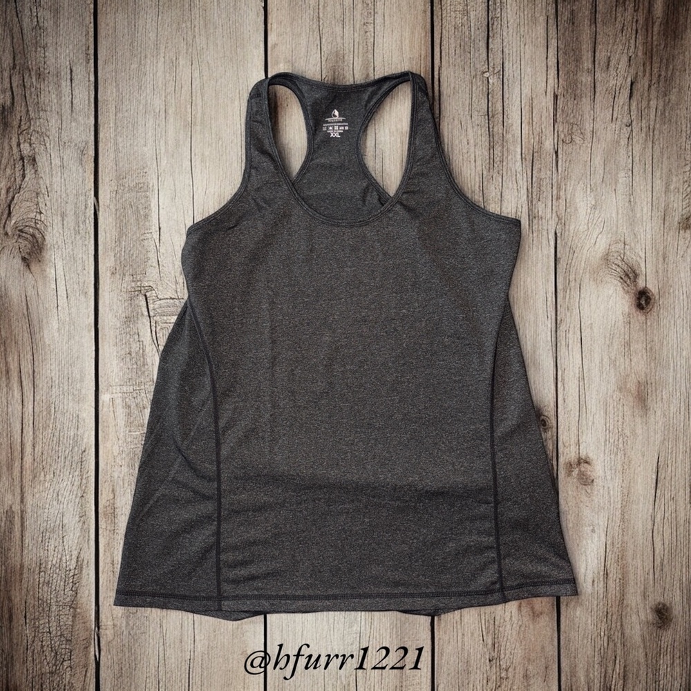 LOT OF 7 WOMEN'S ATHLETIC TOPS SIZE XXL - Picture 2 of 7